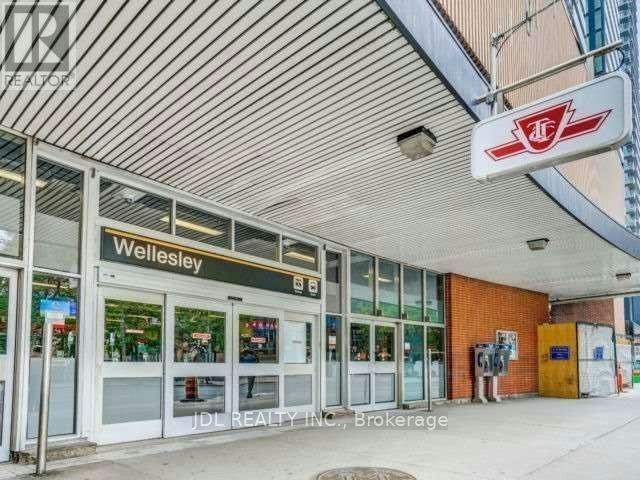 418-11 St Joseph Street, Toronto, ON, M4Y 3G4 - 5