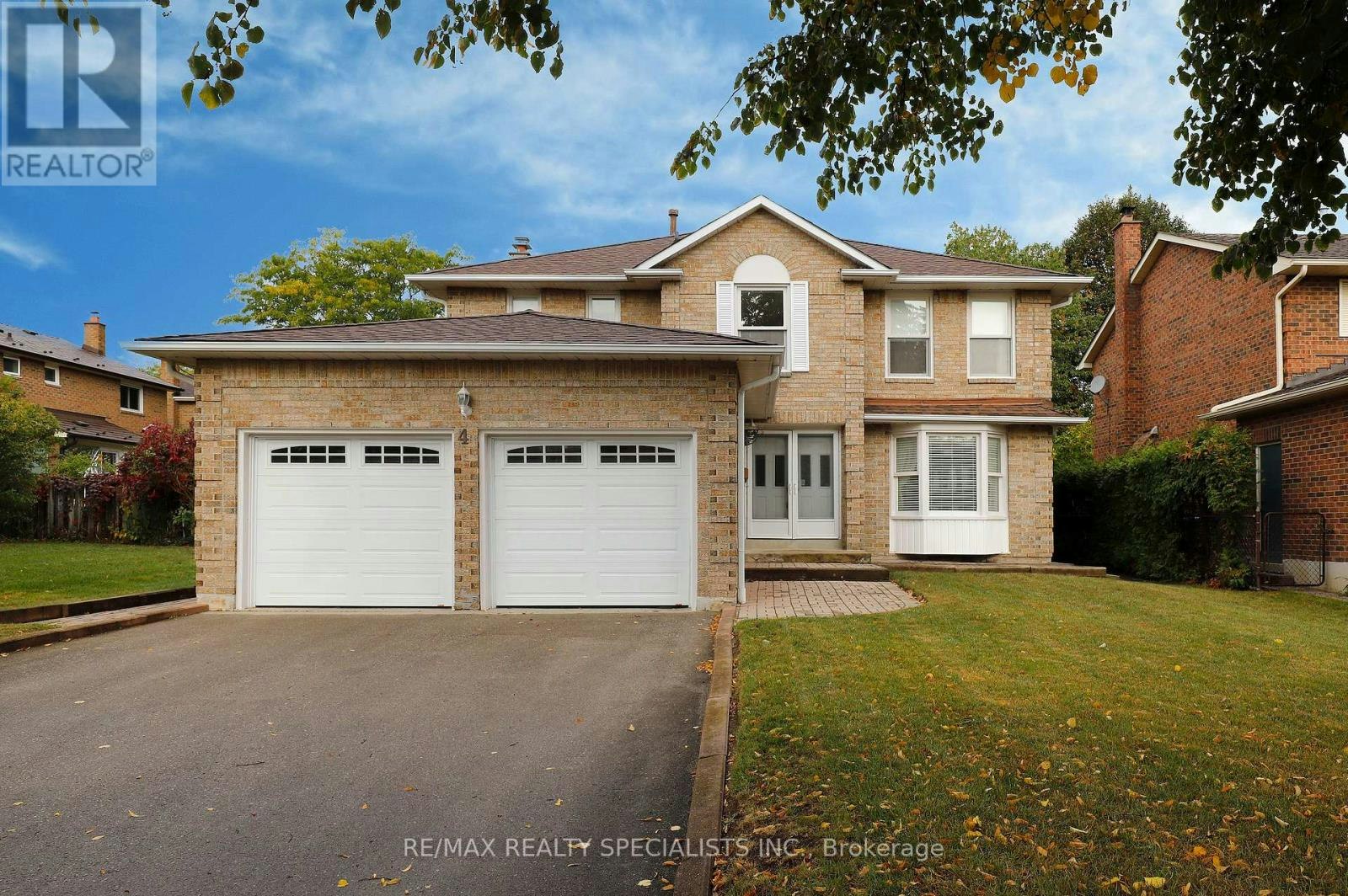 4 Mowat Court, Brampton, ON, L6Z 3E6