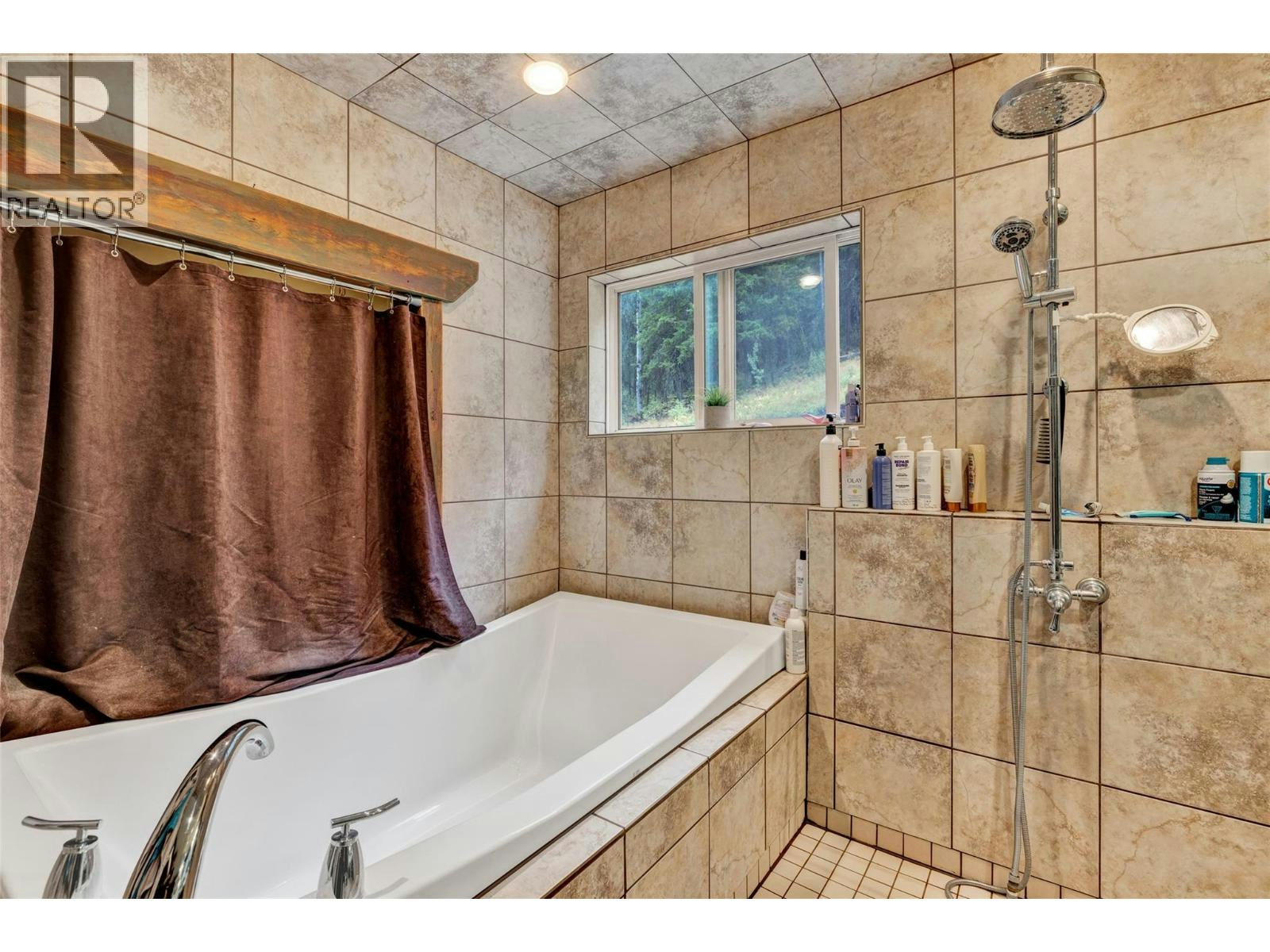 12300 E E 33 Highway Highway, Kelowna, BC, V1P 1K4 - 51