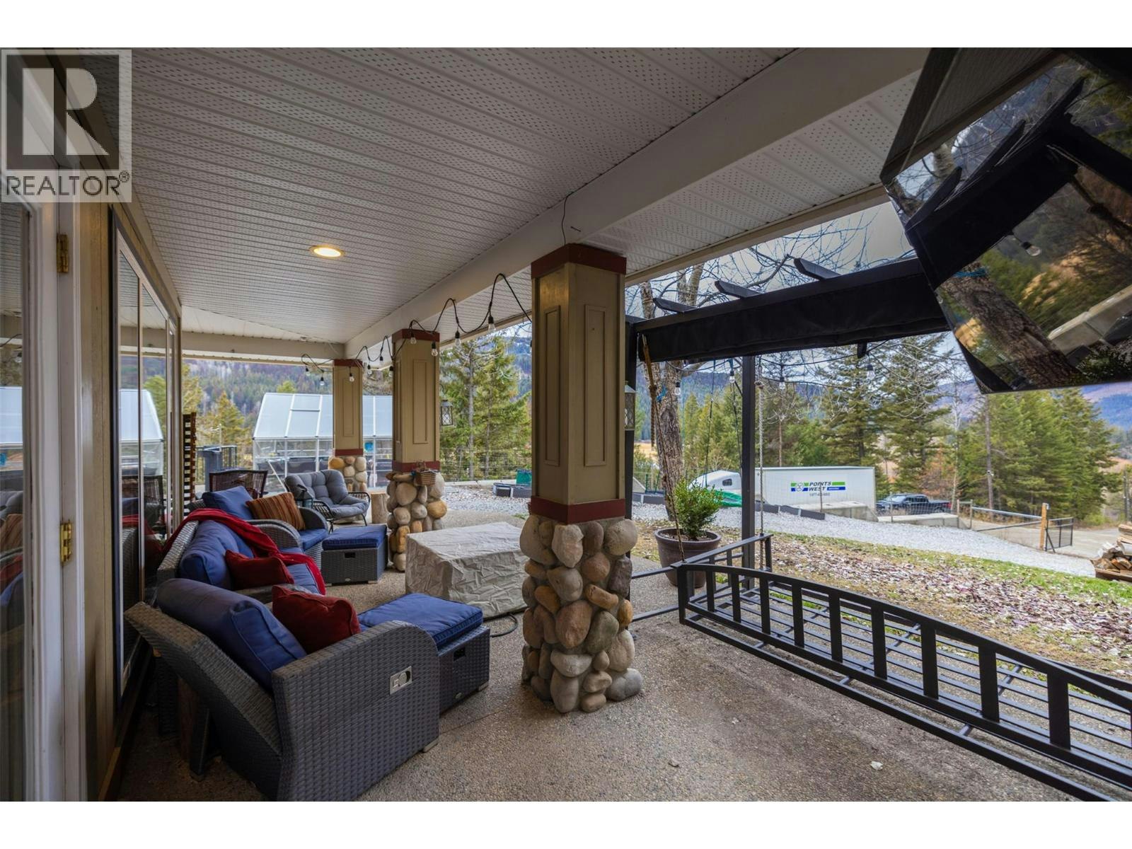 12300 E E 33 Highway Highway, Kelowna, BC, V1P 1K4 - 61