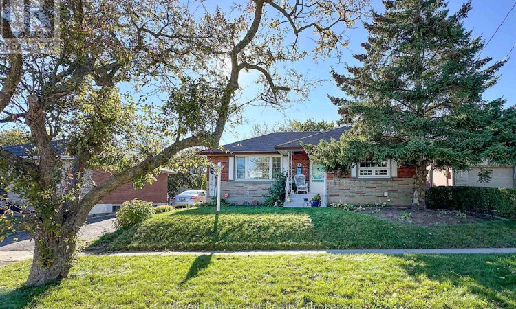 64 Harris Avenue