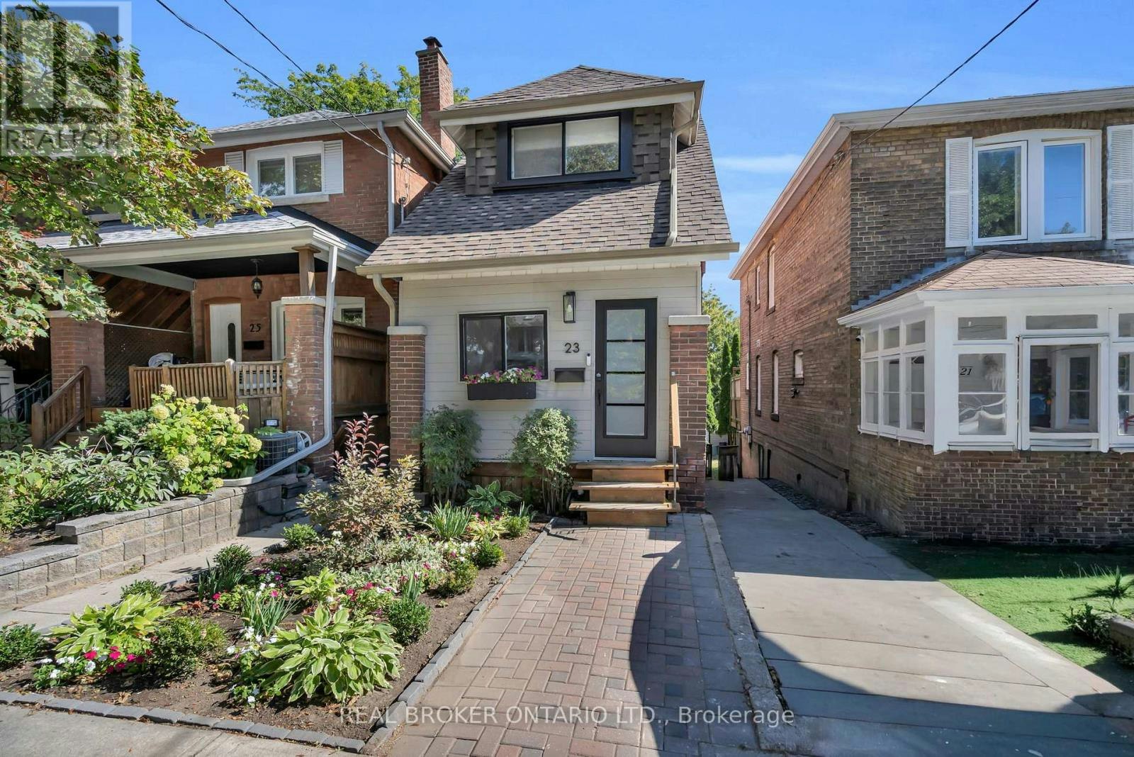 23 Aldridge Avenue, Toronto, ON, M4C 3W3