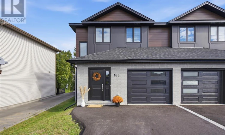 166 Eclipse Crescent