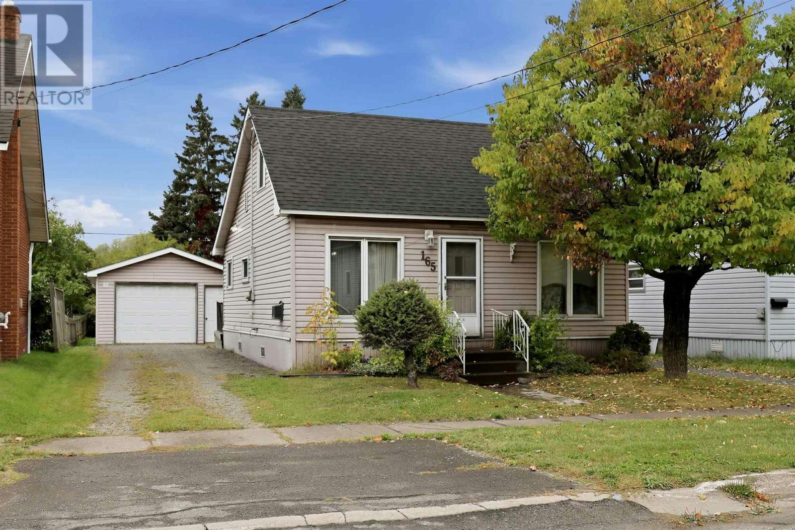 165 Spadina Avenue, Sault Ste. Marie, ON, P6C 5C6