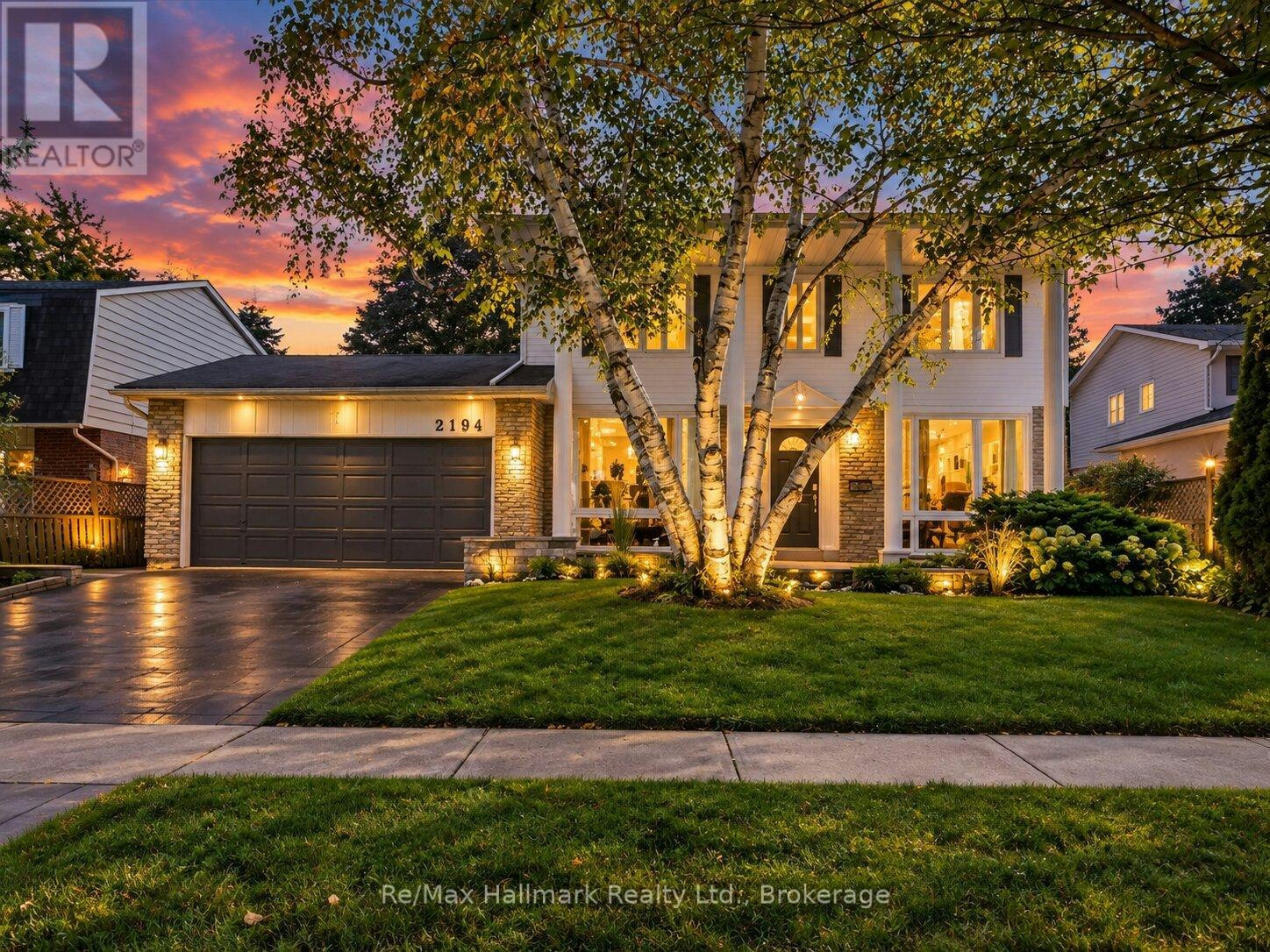 2194 Constance Drive, Oakville, ON, L6J 5L4