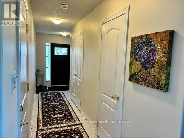 20 Foley Crescent, Collingwood, ON, L9Y 3B7 - 4