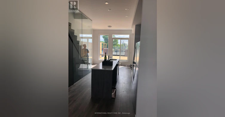 48 Perth Avenue, Toronto, ON, M6R 0A8 - 33