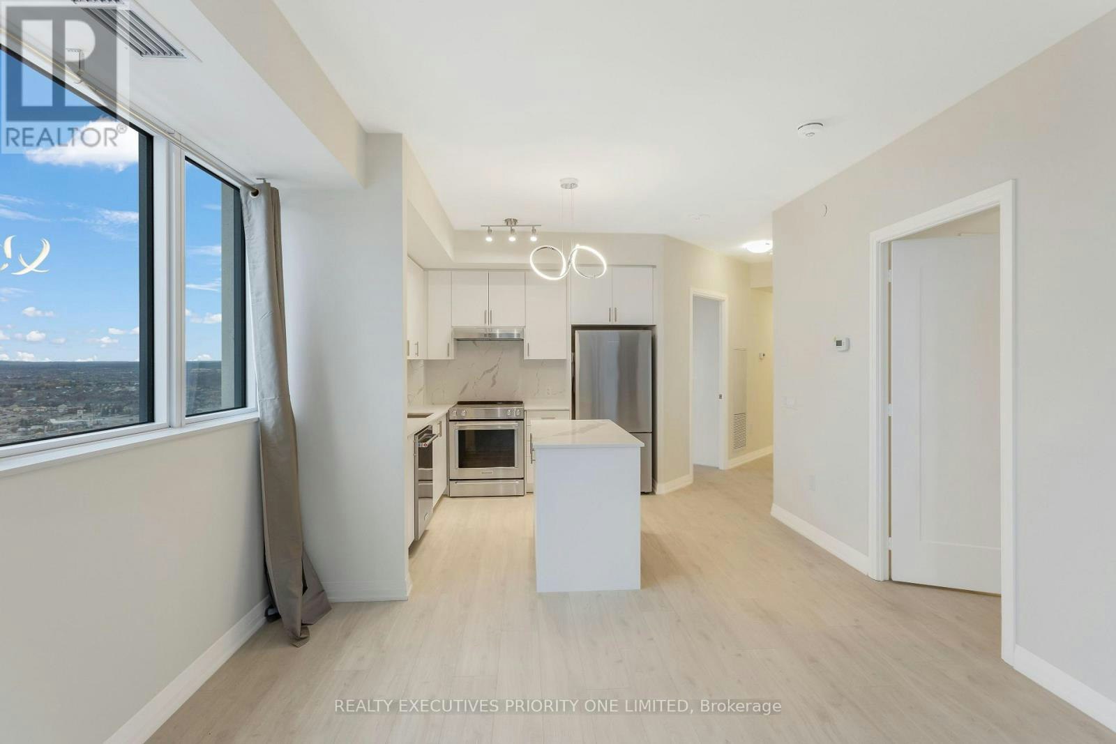 2018-9000 Jane Street, Vaughan, ON, L4K 0M6 - 4