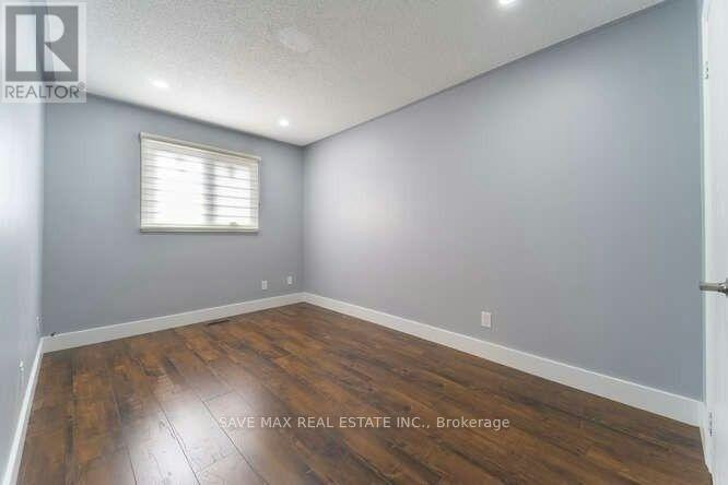 25 Tulip Drive, Brampton, ON, L6Y 3T5 - 18