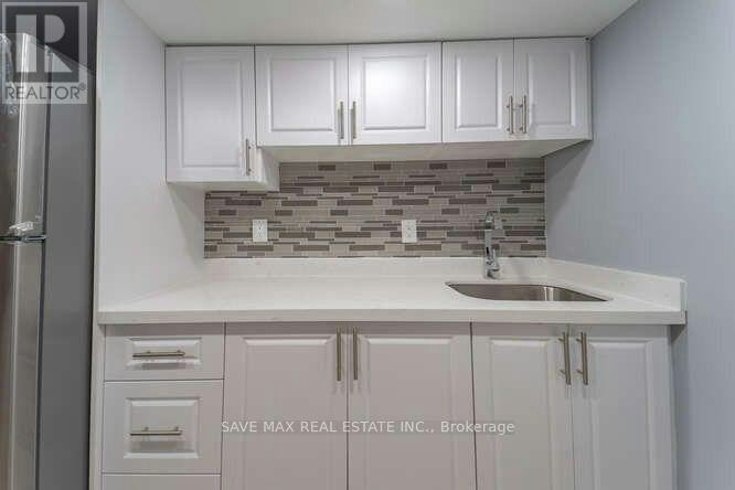 25 Tulip Drive, Brampton, ON, L6Y 3T5 - 24