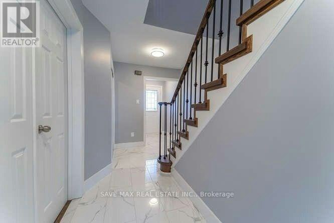 25 Tulip Drive, Brampton, ON, L6Y 3T5 - 5