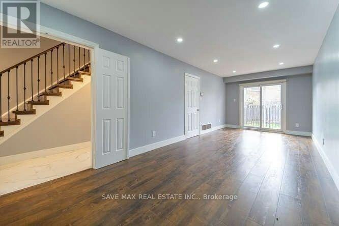 25 Tulip Drive, Brampton, ON, L6Y 3T5 - 8