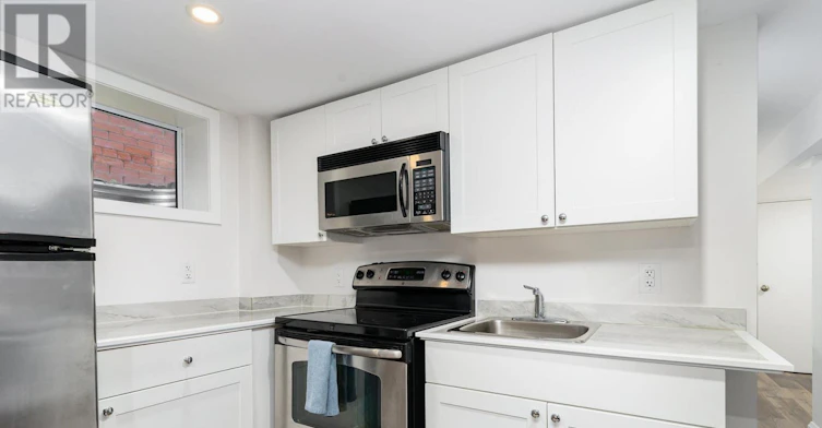 LOWER-329 Runnymede Road, Toronto, ON, M6S 2Y5 - 8