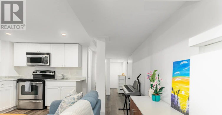 LOWER-329 Runnymede Road, Toronto, ON, M6S 2Y5 - 3