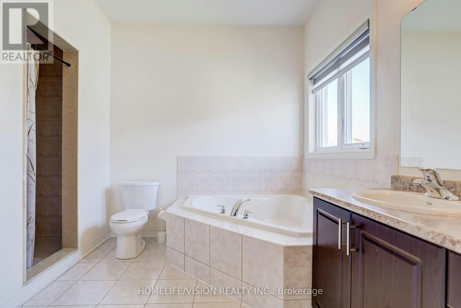 383 Royal West Drive, Brampton, ON, L6X 0B3 - 28
