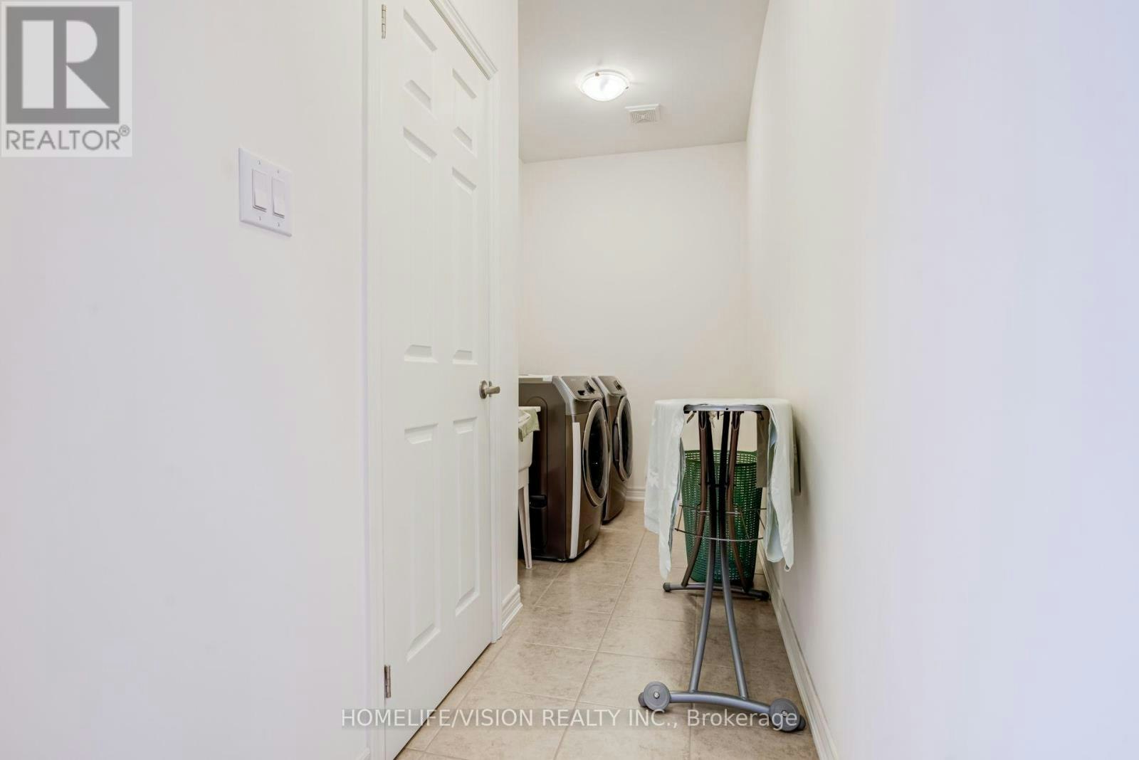 383 Royal West Drive, Brampton, ON, L6X 0B3 - 40