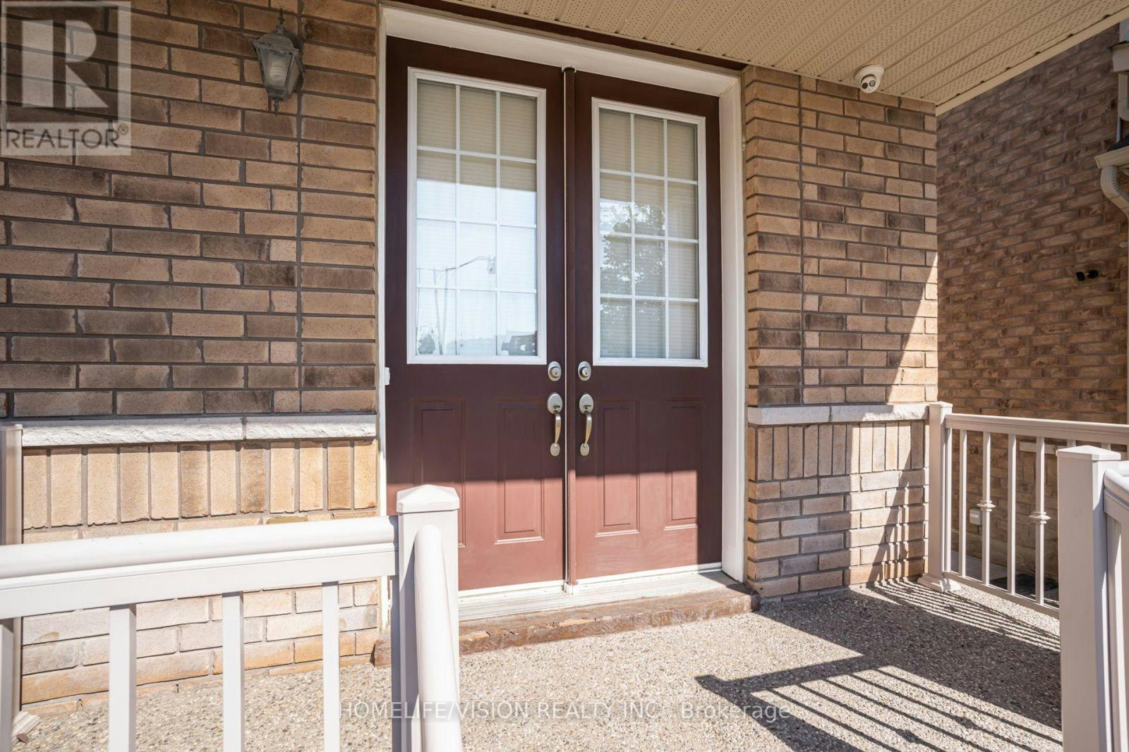 383 Royal West Drive, Brampton, ON, L6X 0B3 - 2