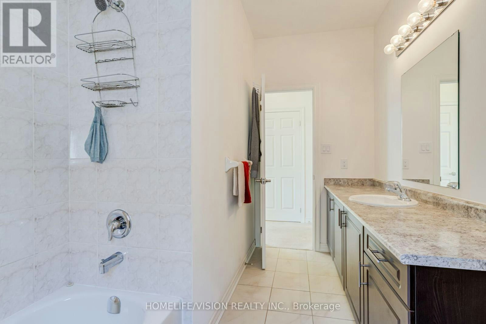 383 Royal West Drive, Brampton, ON, L6X 0B3 - 39