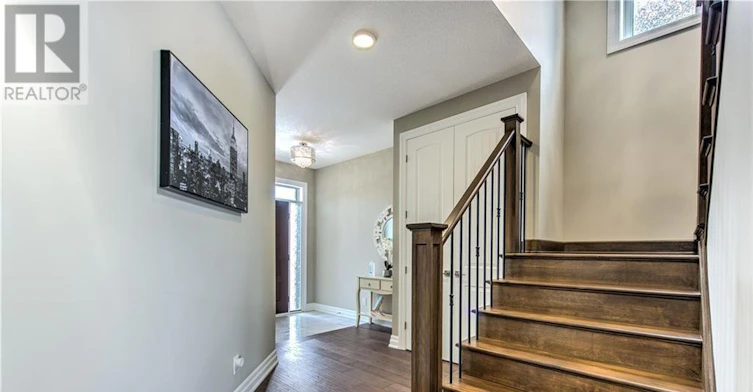 1546 Medway Park Drive, London, ON, N6G 0Z6 - 8