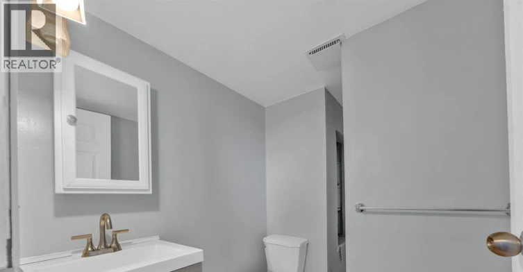 UPPER-2241 Mercer, Windsor, ON, N8X 3R2 - 11