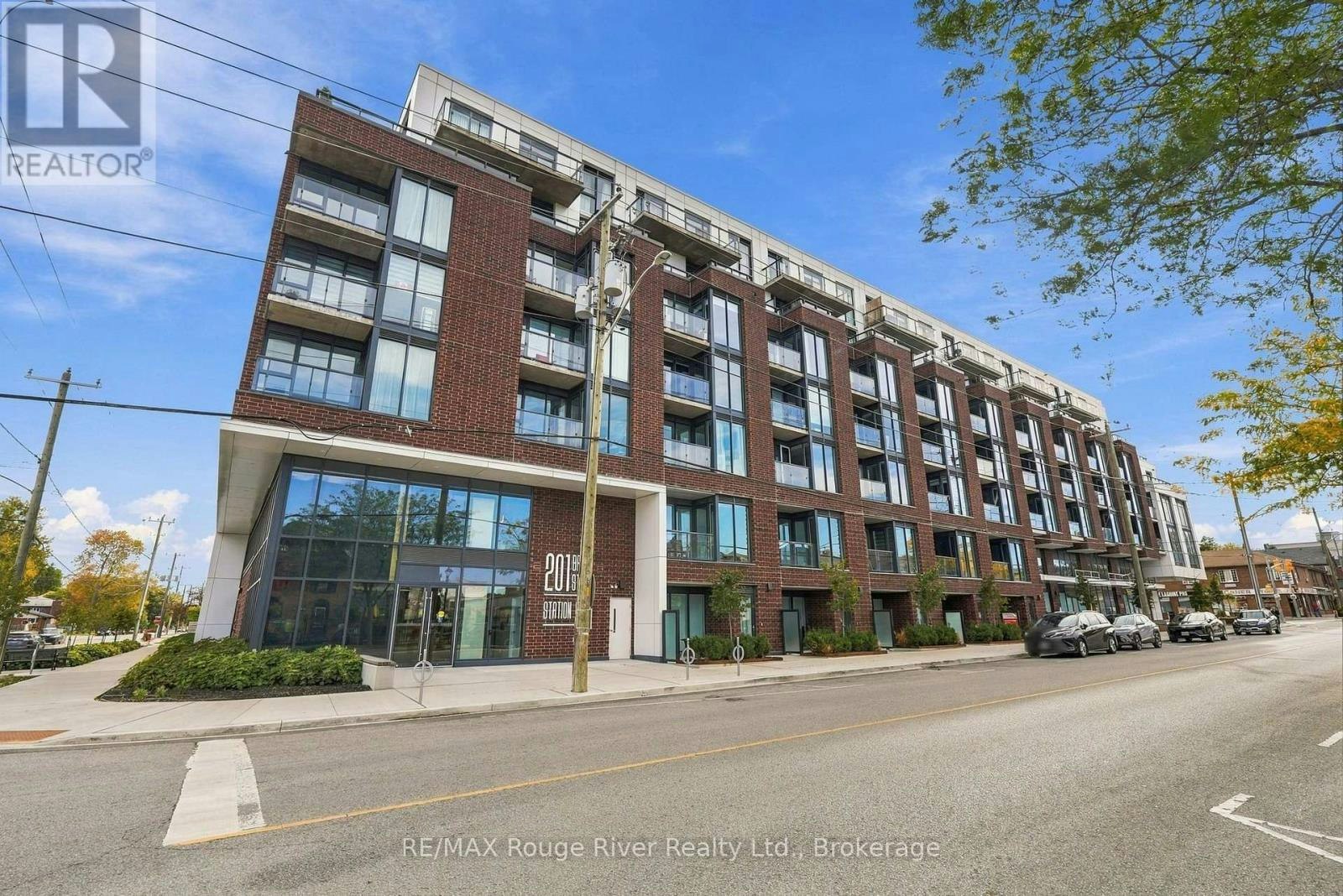 217-201 Brock Street S, Whitby, ON, L1N 0P8