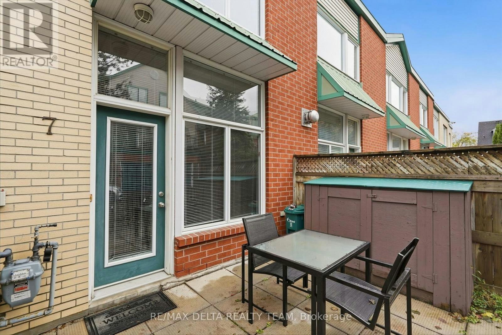 7-170 Cathcart Street, Ottawa, ON, K1N 5B9 3