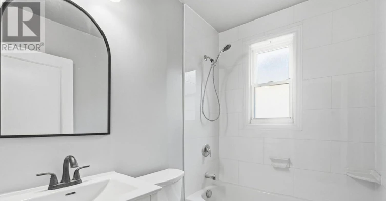 UPPER-422 Brunswick Street, Hamilton, ON, L8H 6S4 - 12
