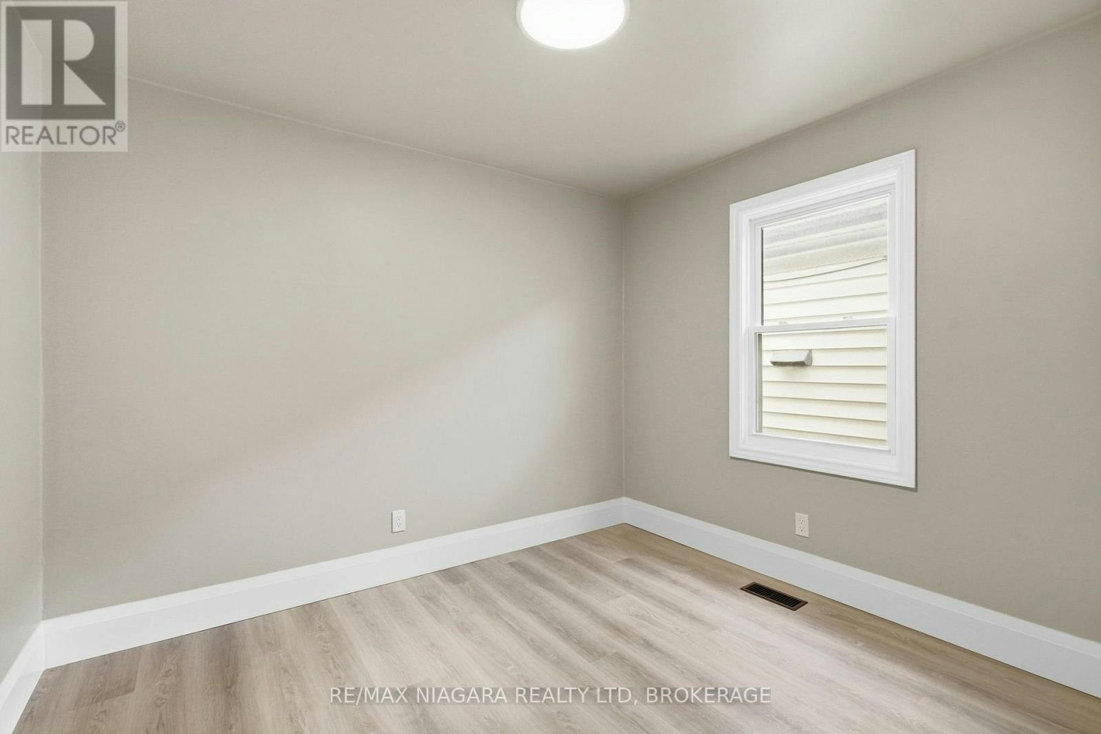 UPPER-422 Brunswick Street, Hamilton, ON, L8H 6S4 - 13