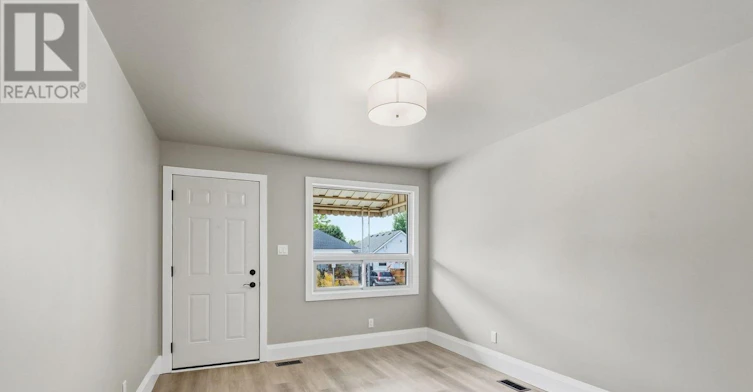 UPPER-422 Brunswick Street, Hamilton, ON, L8H 6S4 - 9