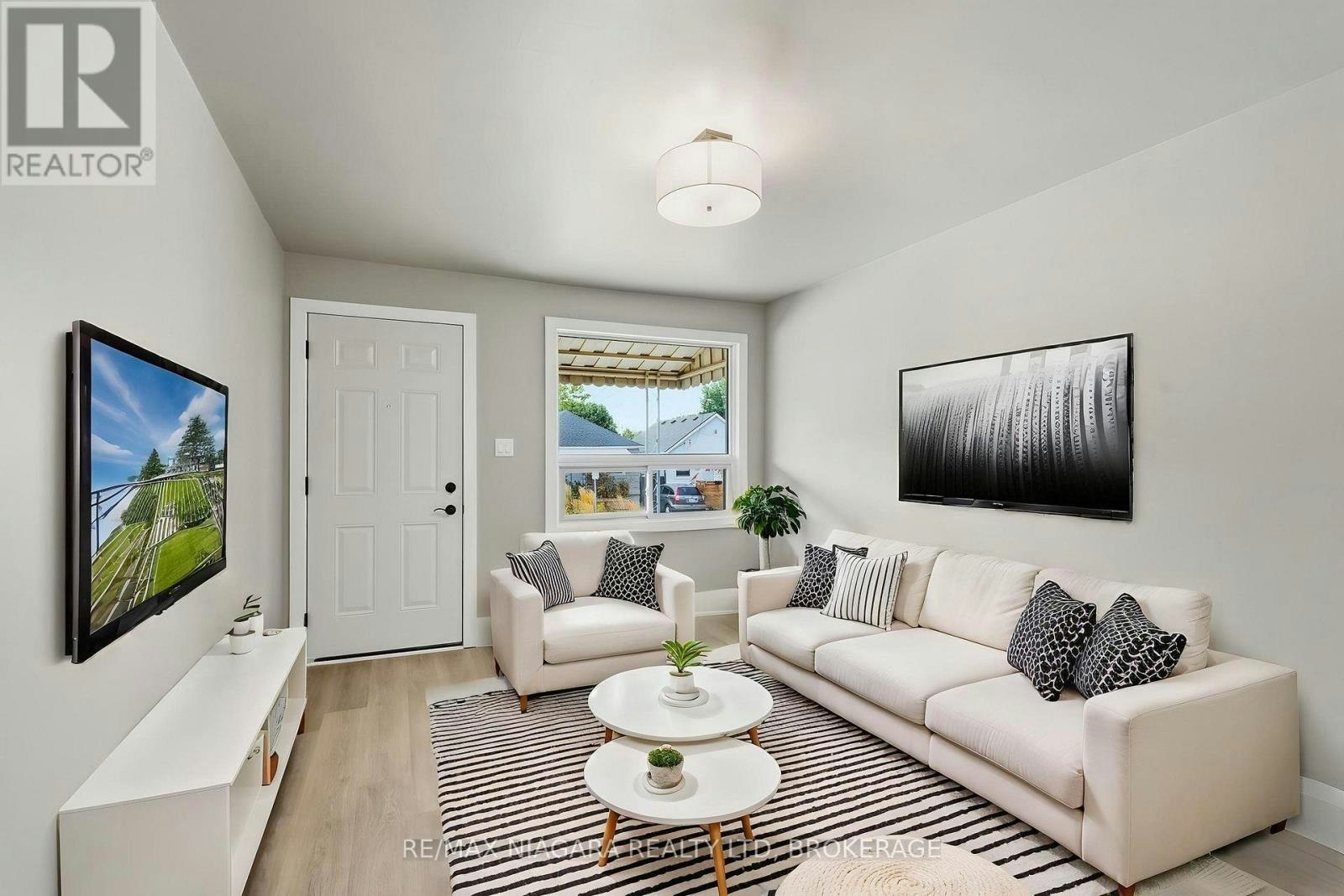 UPPER-422 Brunswick Street, Hamilton, ON, L8H 6S4 2