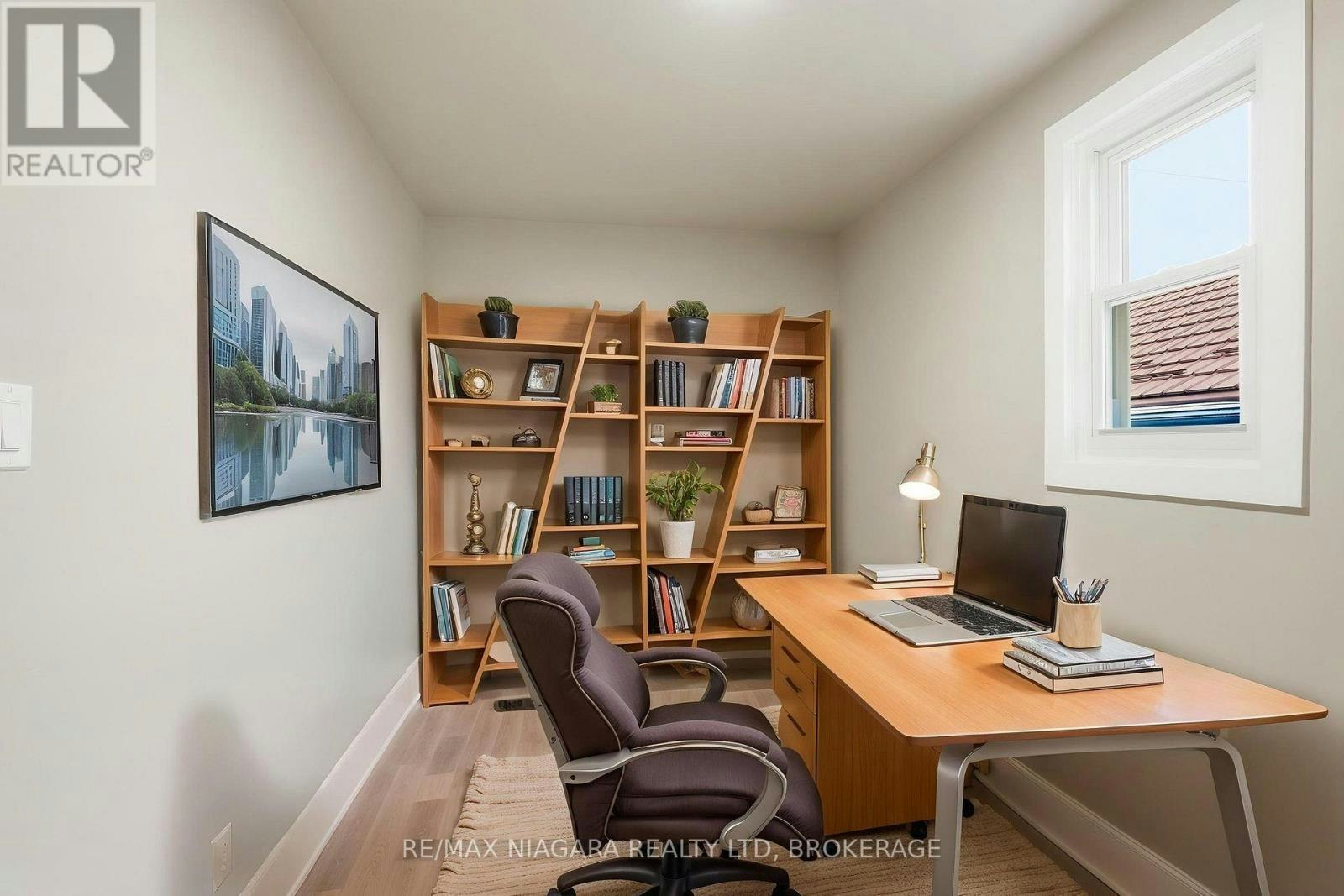 UPPER-422 Brunswick Street, Hamilton, ON, L8H 6S4 5