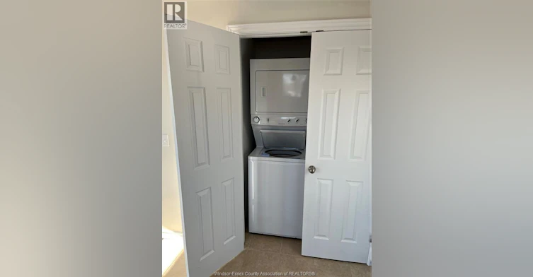 190 Walnut Lane, Essex, ON, N0R 1G0 - 2