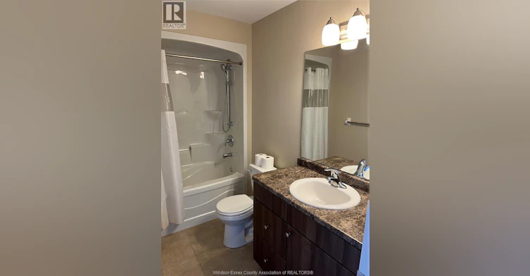 190 Walnut Lane, Essex, ON, N0R 1G0 - 8