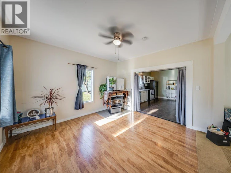 514 Davies Avenue, Salmo, BC, V0G 1Z0 - 18
