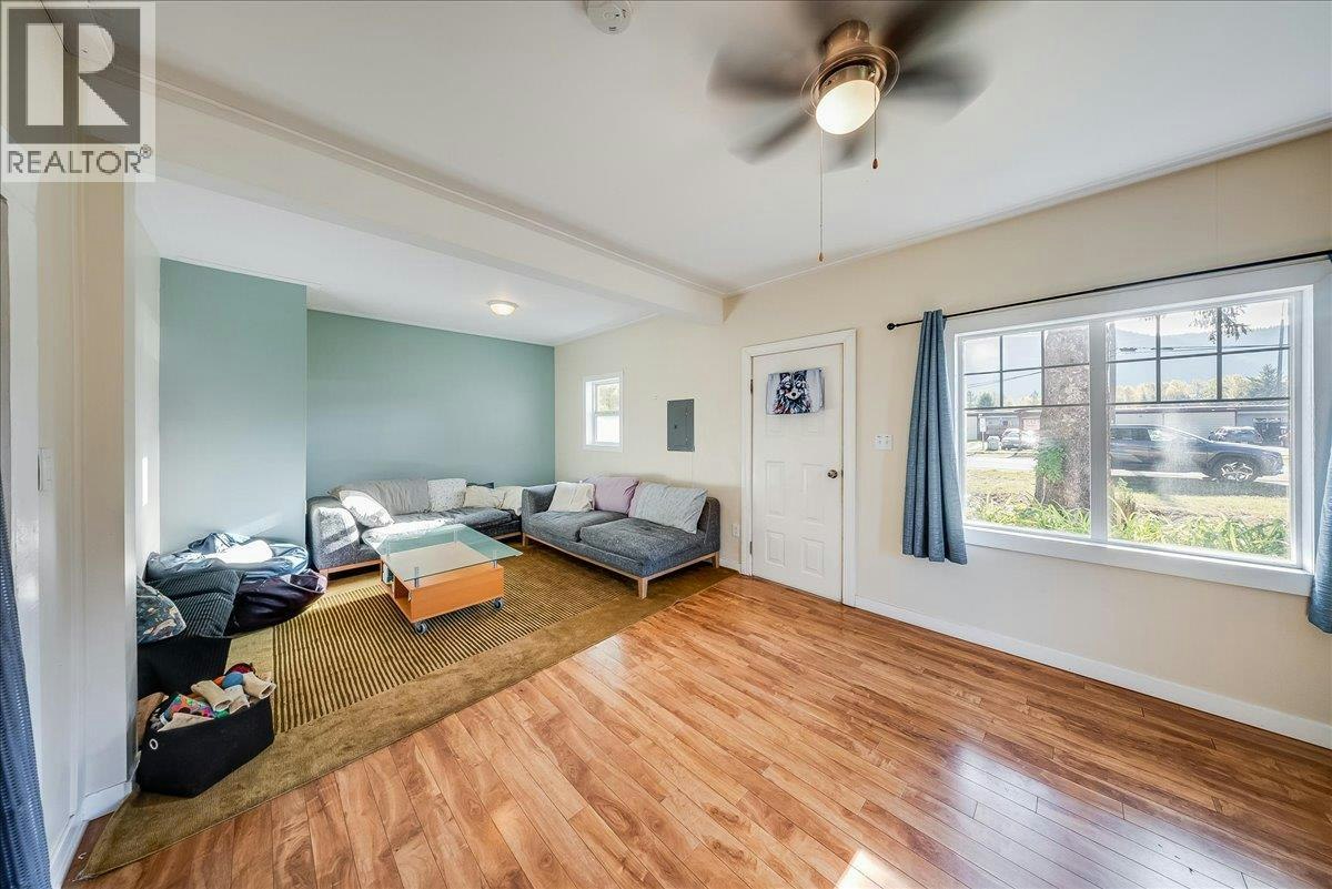 514 Davies Avenue, Salmo, BC, V0G 1Z0 - 15