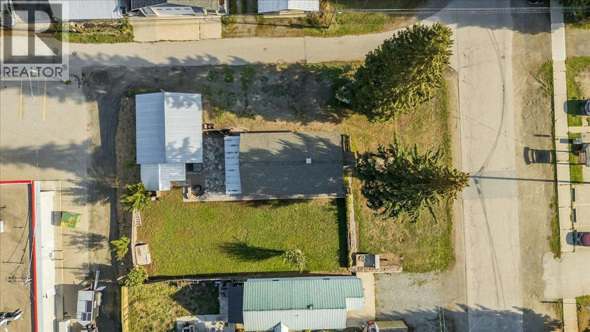 514 Davies Avenue, Salmo, BC, V0G 1Z0 - 12