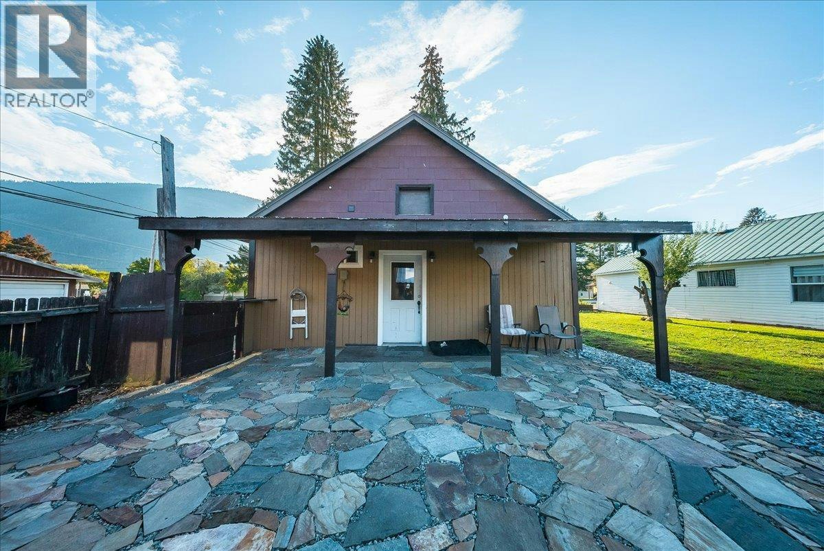 514 Davies Avenue, Salmo, BC, V0G 1Z0