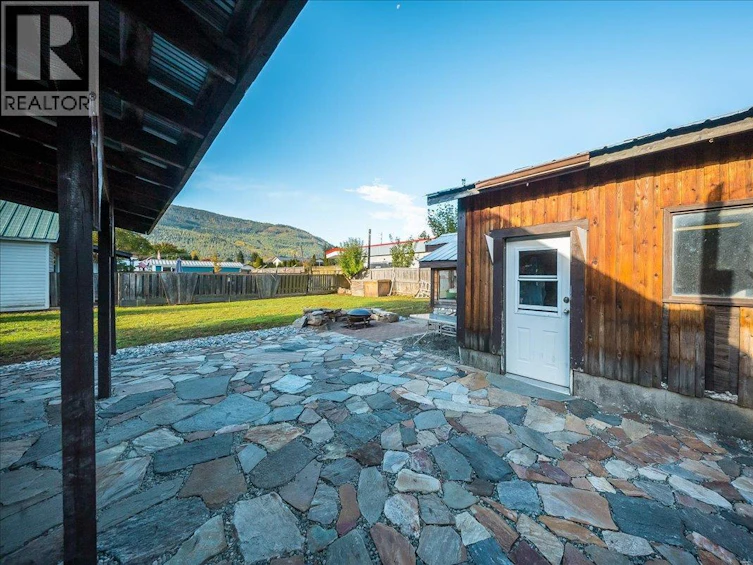 514 Davies Avenue, Salmo, BC, V0G 1Z0 - 4