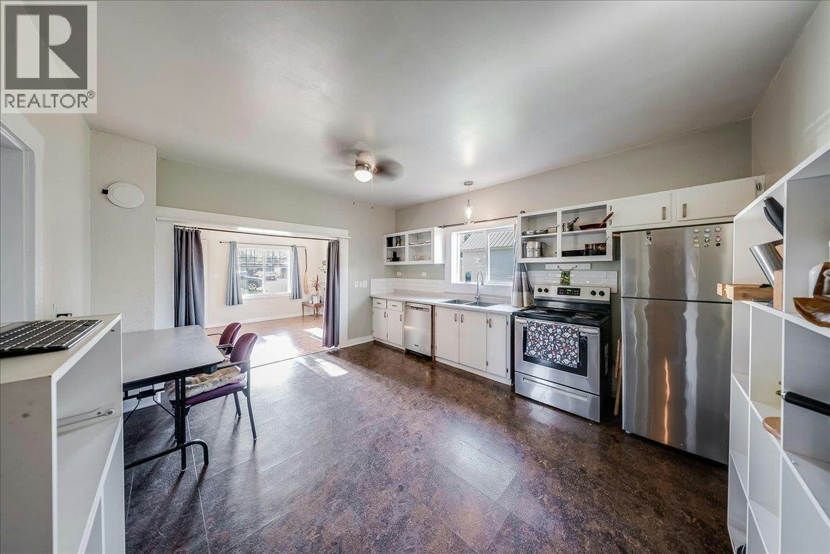 514 Davies Avenue, Salmo, BC, V0G 1Z0 - 19
