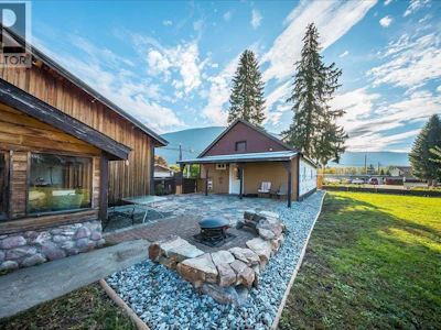 514 Davies Avenue - 3