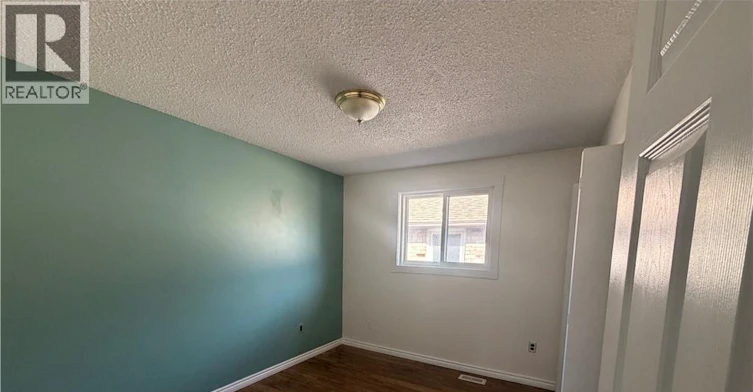 37 Elora Drive, Hamilton, ON, L9C 6T4 - 14