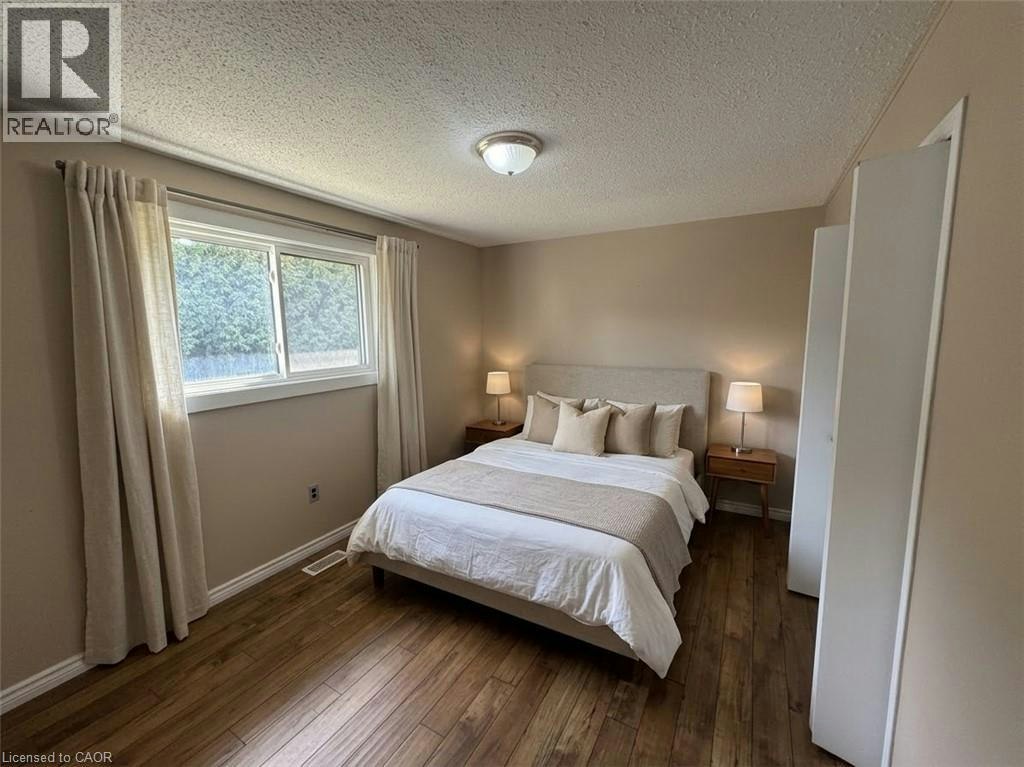 37 Elora Drive, Hamilton, ON, L9C 6T4 - 3