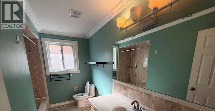 37 Elora Drive, Hamilton, ON, L9C 6T4 - 12