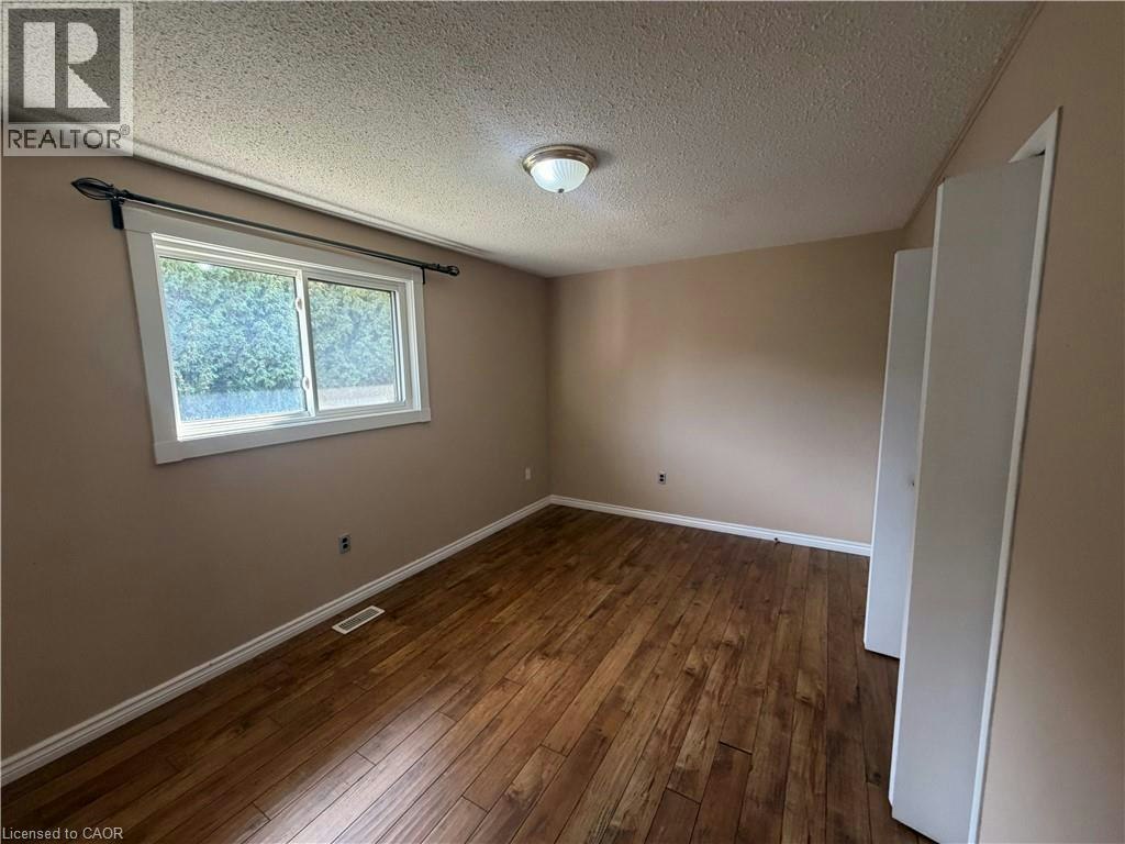 37 Elora Drive, Hamilton, ON, L9C 6T4 - 13