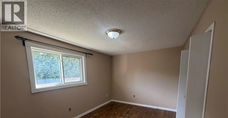 37 Elora Drive, Hamilton, ON, L9C 6T4 - 13