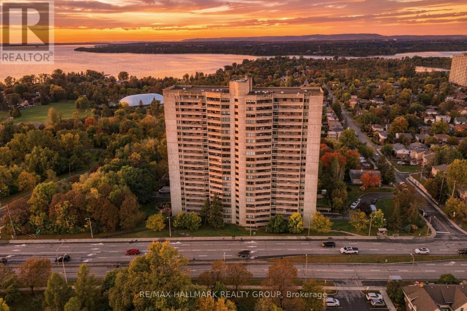 1005-415 Greenview Avenue, Ottawa, ON, K2B 8G5