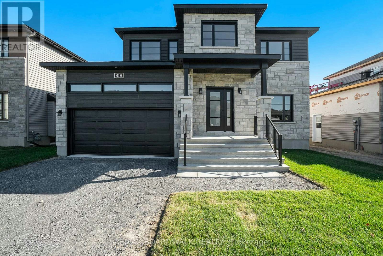 619 Geneva Crescent, Russell, ON, K0A 1W0