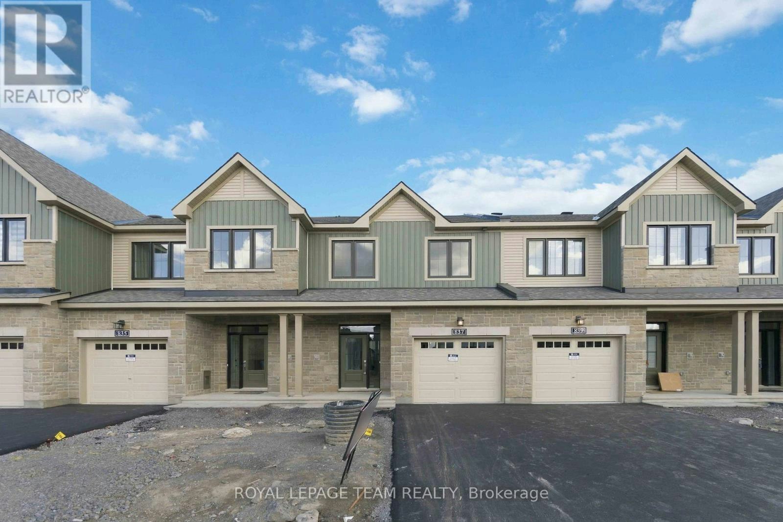 837 Eileen Vollick Crescent, Ottawa, ON, K2W 0M8