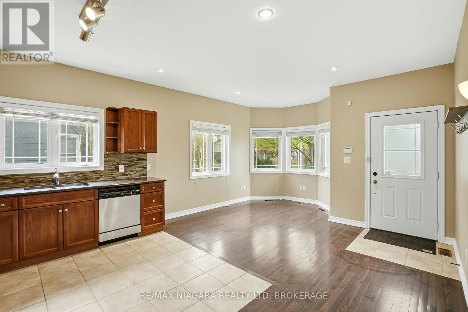 106-6045 Dunn Street, Niagara Falls, ON, L2G 2P2 - 15