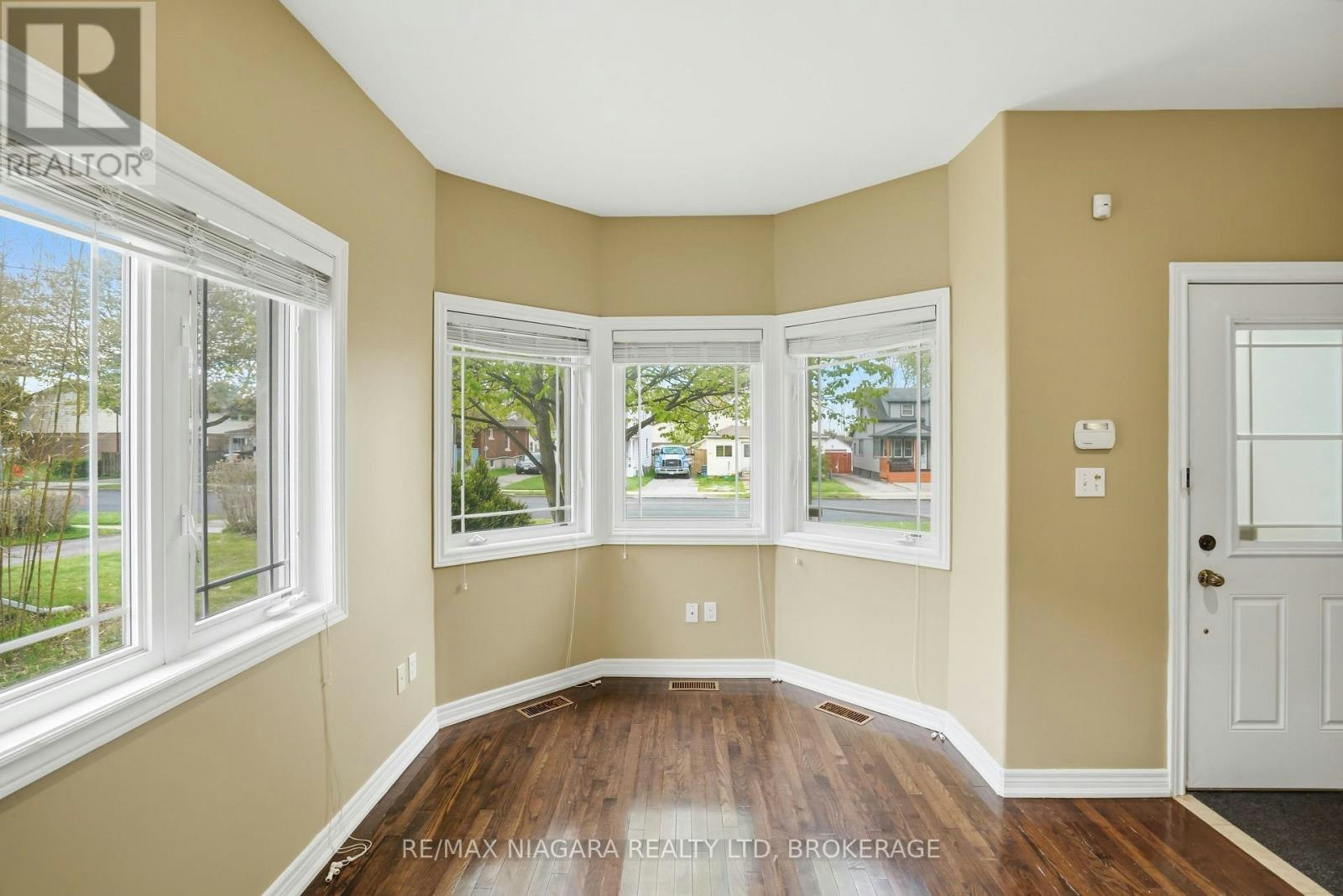106-6045 Dunn Street, Niagara Falls, ON, L2G 2P2 - 12